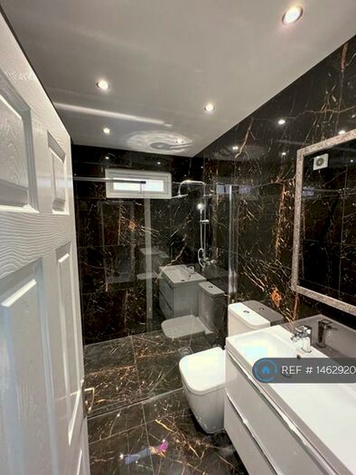 Studio To Rent In Spencer Road, Slough, SL3