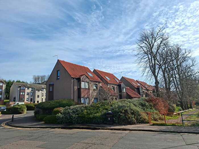 3 Bedroom Flat To Rent In Greenside Court, St Andrews, Fife, KY16