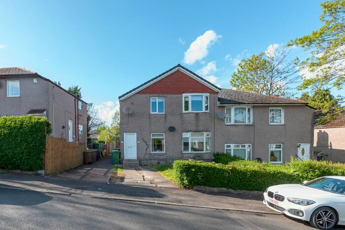 3 Bedroom Flat To Rent In Midcroft Avenue, Glasgow, Glasgow, G44