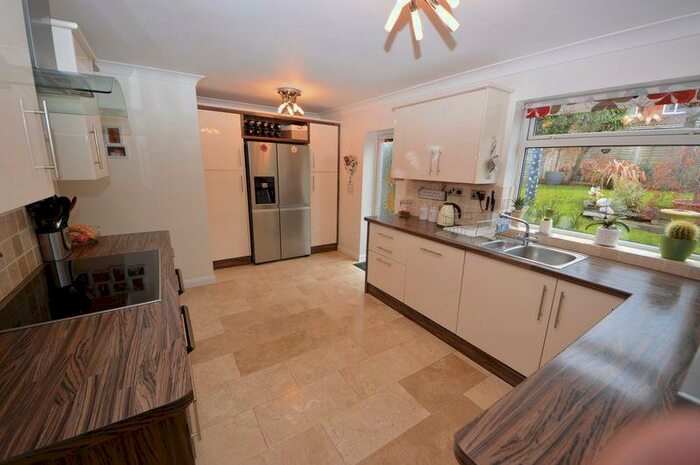 4 Bedroom Detached House To Rent In Lancaster Way, Waterlooville, PO7