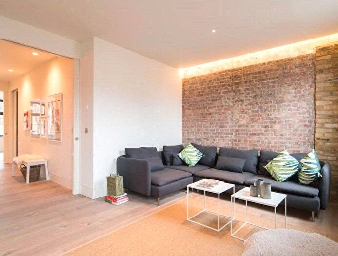 2 Bedroom Flat To Rent In Print Works House, London, W1W