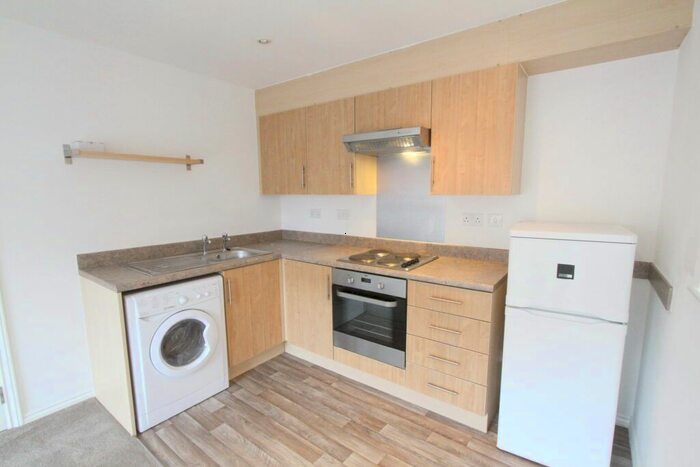 1 Bedroom Flat To Rent In Alma Road, Banbury, Oxon, OX16