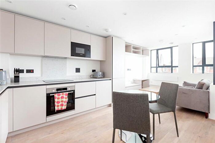 1 Bedroom Apartment To Rent In Irene House, Balham High Road, London, SW12