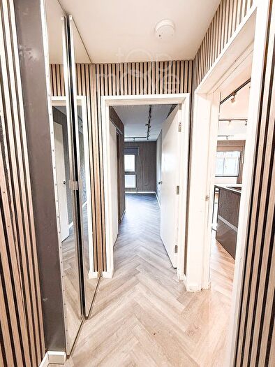 Studio To Rent In Nelson Close, Croydon, CR0