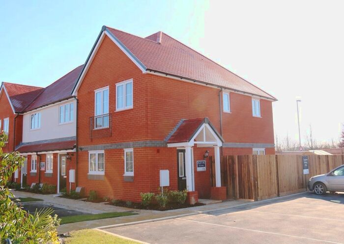 3 Bedroom End Of Terrace House To Rent In Saunders Avenue, Salisbury, SP1