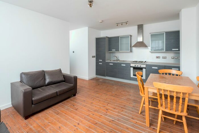 3 Bedroom Flat To Rent In Provost Street, Old Street, N1