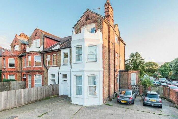 Studio To Rent In Telford Avenue, Streatham Hill, SW2