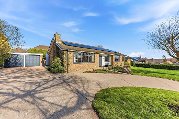 4 Bedroom Bungalow For Sale In Chapel Lane, Badsworth, WF9
