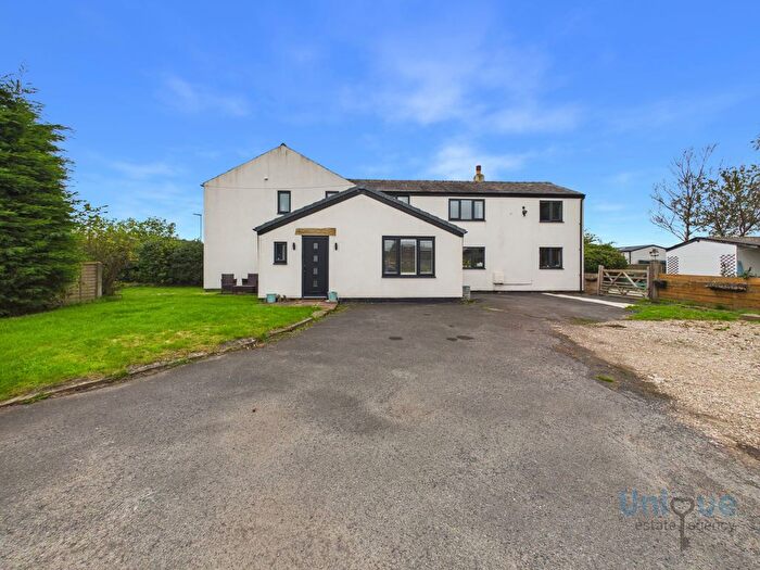 7 Bedroom Semi-Detached House For Sale In Bank Lane, Warton, PR4