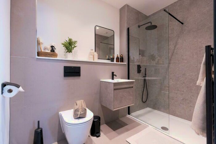 2 Bedroom Flat To Rent In Dantzic Street, Manchester, M4