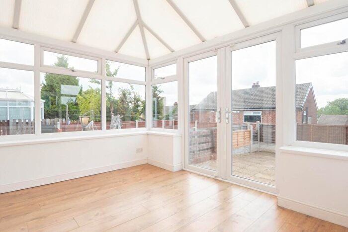 3 Bedroom Terraced House For Sale In Sommerdale Grove, LS13
