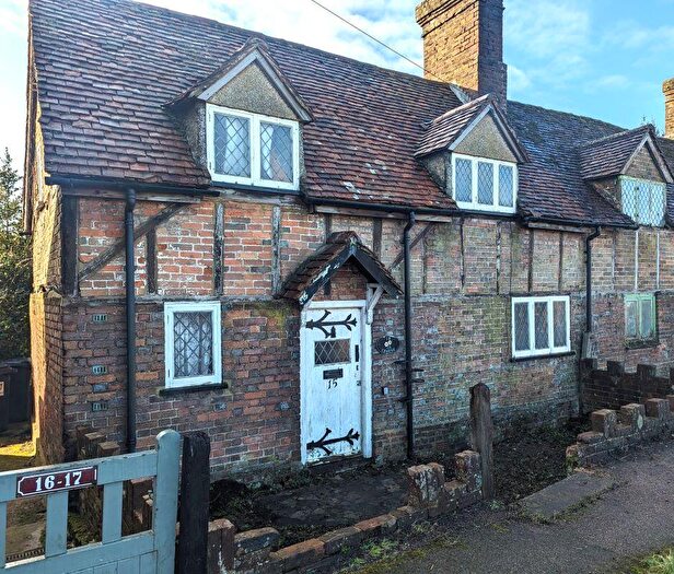 2 Bedroom Semi-Detached House For Sale In Leighton Buzzard Road, Water End, Hemel Hempstead, HP1