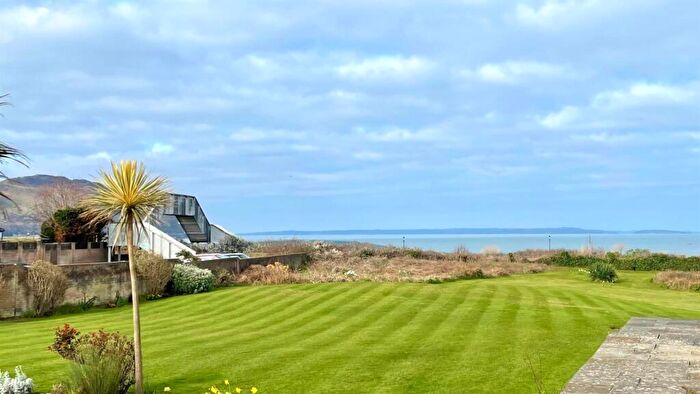1 Bedroom Apartment For Sale In Riverside Court, Deganwy, Conwy, LL31