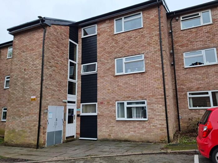 2 Bedroom Flat For Sale In Hotoft Road, Leicester, LE5