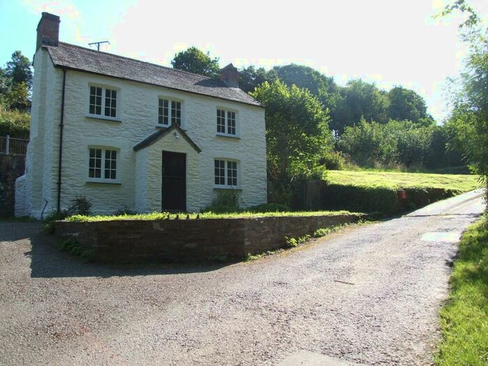 3 Bedroom Detached House To Rent In Lanteglos, PL23