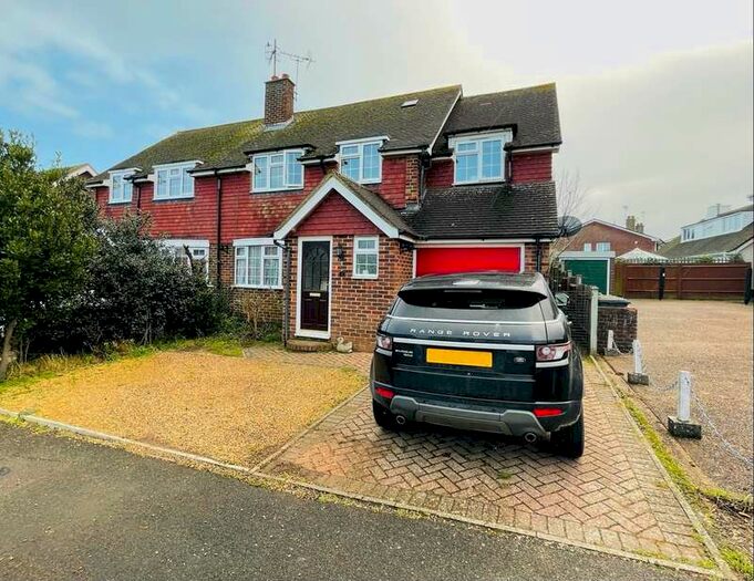 4 Bedroom Property To Rent In Polegate, BN26