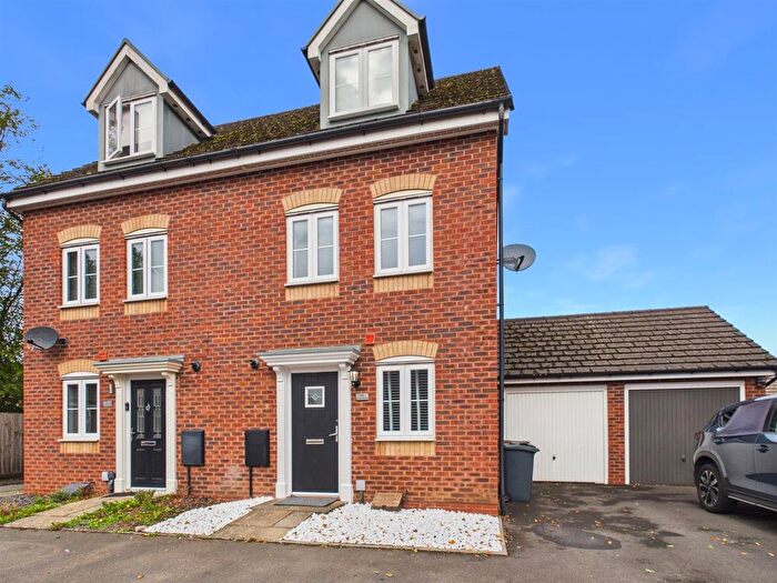 4 Bedroom Property To Rent In Coopers Meadow, Keresley End, Coventry, CV7