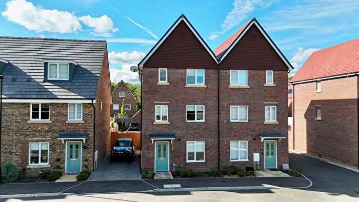 4 Bedroom Semi Detached House For Sale In Infirmary Court, Arborfield, RG2