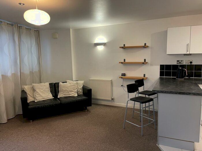 1 Bedroom Flat To Rent In Sumner Road, London, SE15