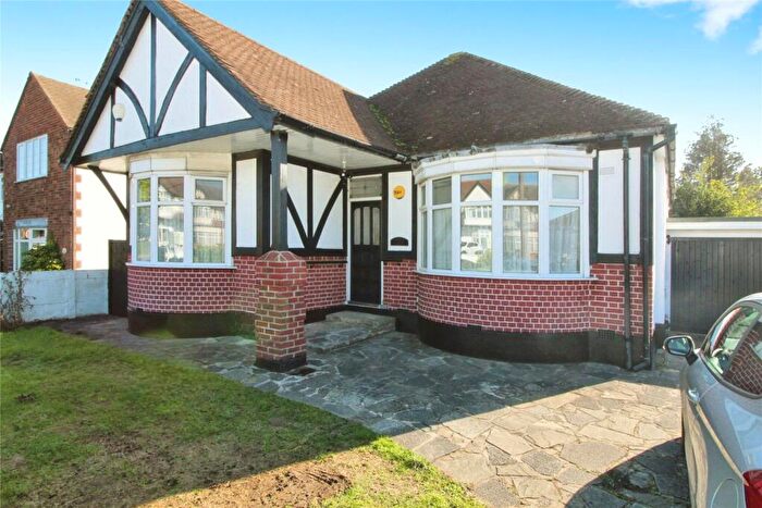 4 Bedroom Bungalow To Rent In Wingletye Lane, Hornchurch, Essex, RM11