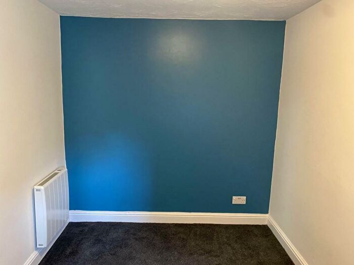 2 Bedroom Apartment To Rent In Flat Hampton Court, Market Harborough, LE16