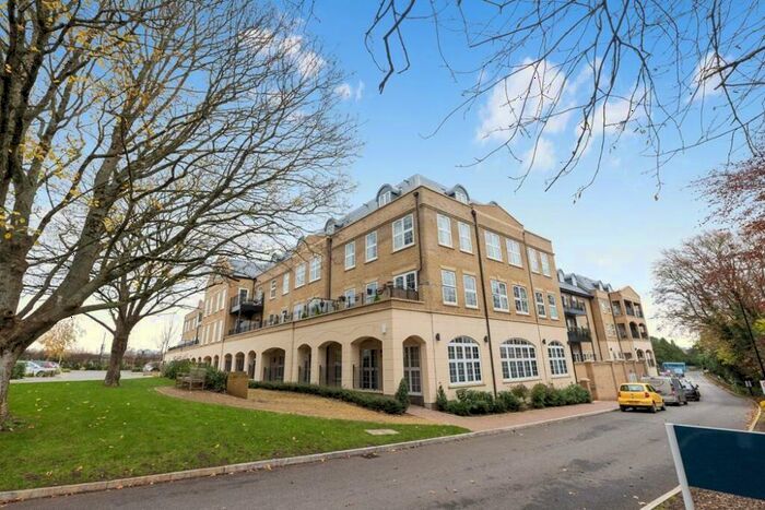 2 Bedroom Flat For Sale In Mulberry House Canon Woods Close Sherborne, DT9