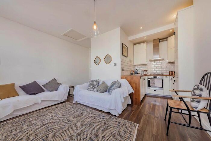 1 Bedroom Flat To Rent In Northchurch Road, Islington, N1