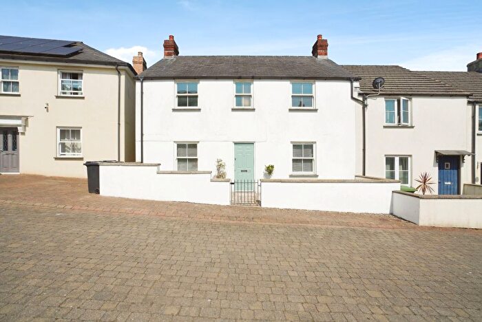 4 Bedroom End Terrace House For Sale In Chapmans Way, St. Austell, Cornwall, PL25