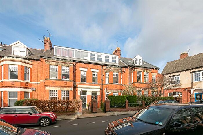 1 Bedroom Flat To Rent In Tankerville Place, Jesmond, Newcastle Upon Tyne, NE2