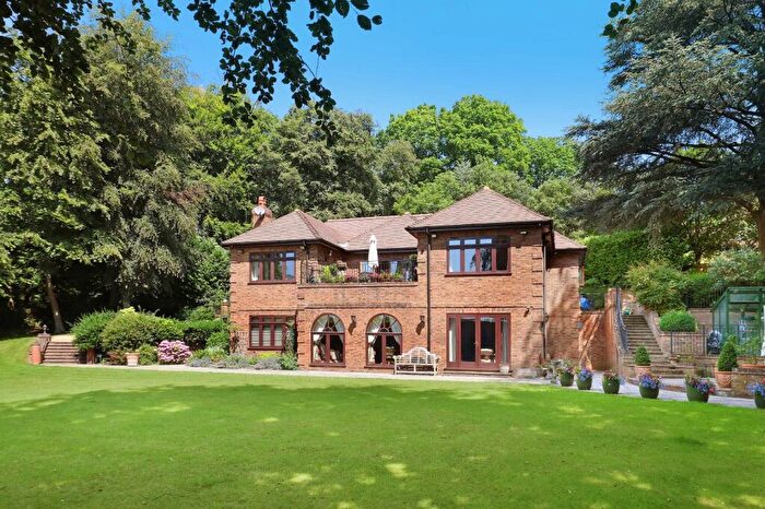 4 Bedroom Detached House For Sale In Manor Road, Penn, Buckinghamshire, HP10