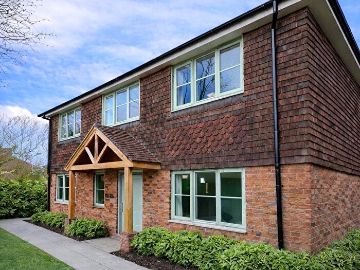 3 Bedroom Detached House For Sale In Chilworth, Guildford, Surrey, GU4