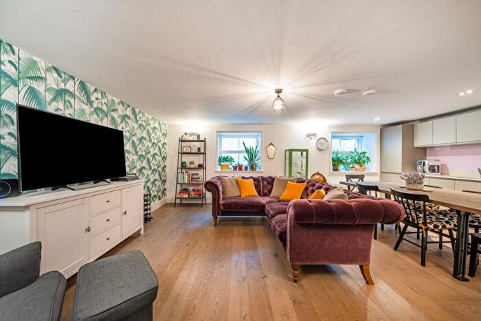 2 Bedroom Flat For Sale In Parade Ground Path, Woolwich., London, SE18