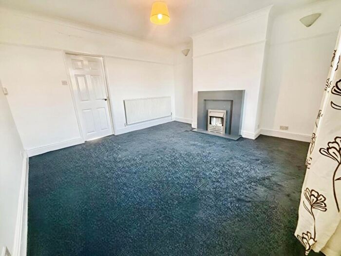 2 Bedroom End Of Terrace House To Rent In Victoria Road, Stocksbridge, Sheffield, S36