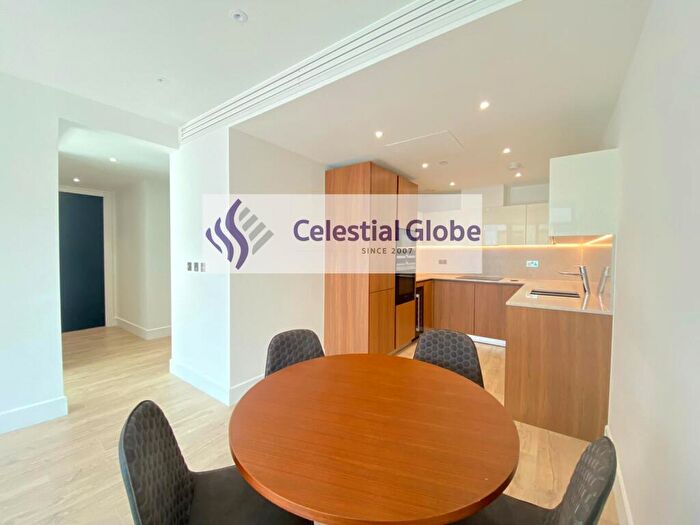 2 Bedroom Flat To Rent In Neroli House, Piazza Walk, Tower Hamlets, London, E1