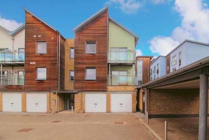 1 Bedroom Flat To Rent In Quayside Drive, Colchester CO2