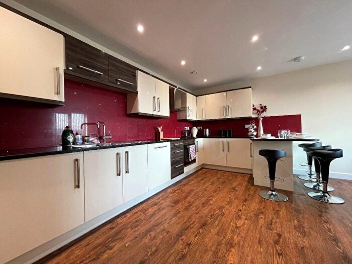 3 Bedroom Apartment To Rent In Harrow Street, Sheffield, S11