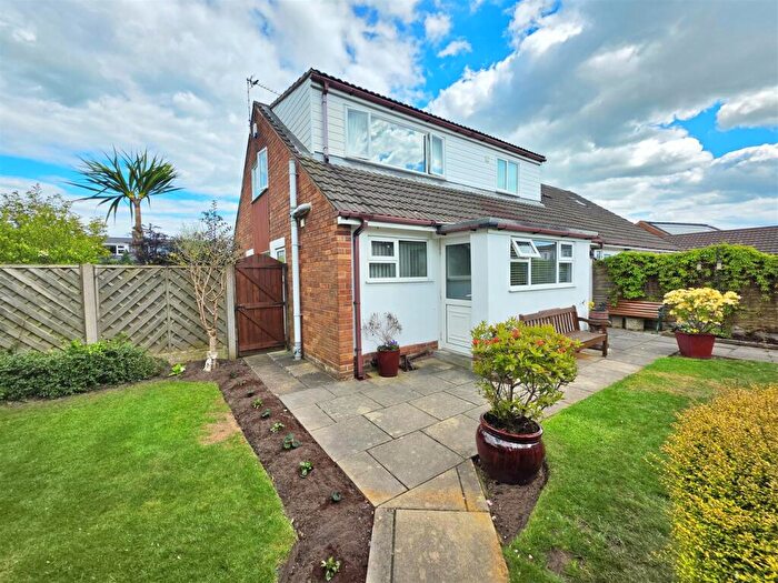 4 Bedroom Semi-Detached House For Sale In Lansdown Hill, Fulwood, Preston, PR2