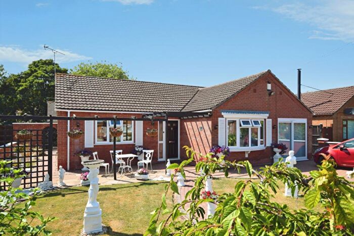 2 Bedroom Detached Bungalow For Sale In Sycamore Close, Croft, PE24