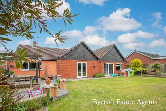 4 Bedroom Detached Bungalow For Sale In Eels Foot Road, Ormesby, NR29