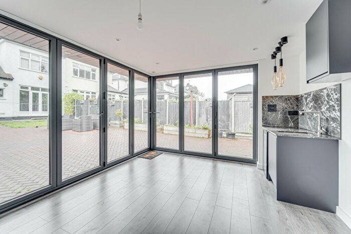 4 Bedroom Semi-Detached House To Rent In Lakenheath, Southgate, London, N14