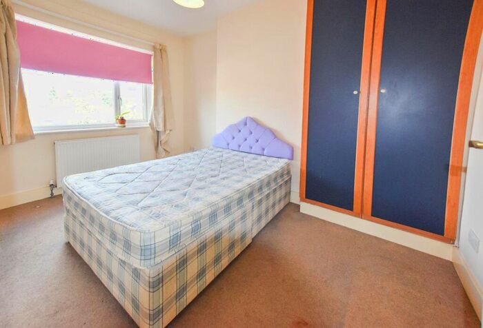 1 Bedroom Apartment To Rent In Bywood Avenue, Croydon, Surrey, CR0