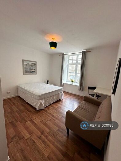 4 Bedroom Flat To Rent In George Street, Aberdeen, AB25