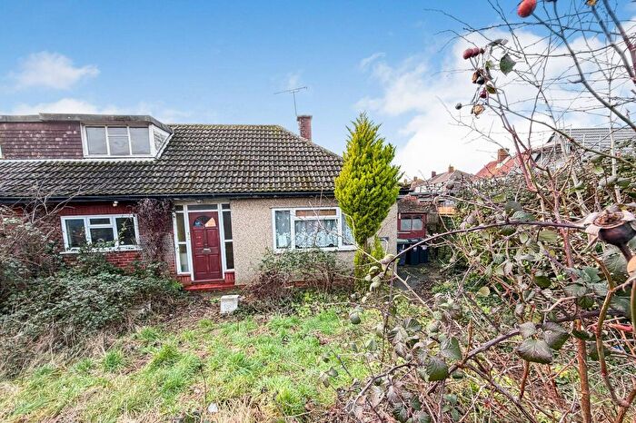 3 Bedroom Chalet For Sale In Ableton Lane, Severn Beach, Bristol, BS35