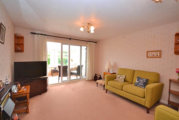 2 Bedroom Semi-Detached Bungalow For Sale In Stanstead Road, Maiden Newton, Dorchester, DT2