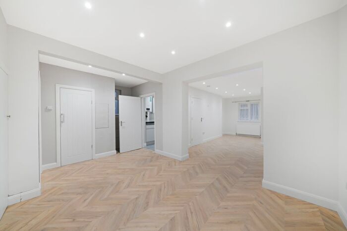 5 Bedroom Semi-Detached House To Rent In Vivian Avenue, Wembley, HA9