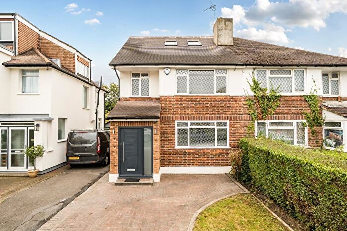 5 Bedroom Detached House To Rent In Branksome Way, Harrow, HA3
