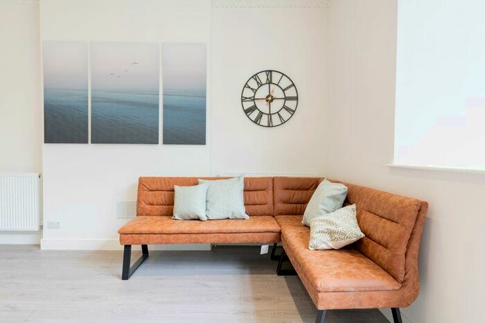 5 Bedroom Flat To Rent In Clifton Park Road, Bristol, BS8