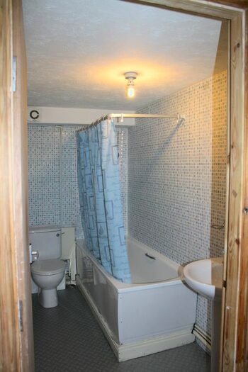 1 Bedroom Flat To Rent In Davenport Avenue, Withington, M20