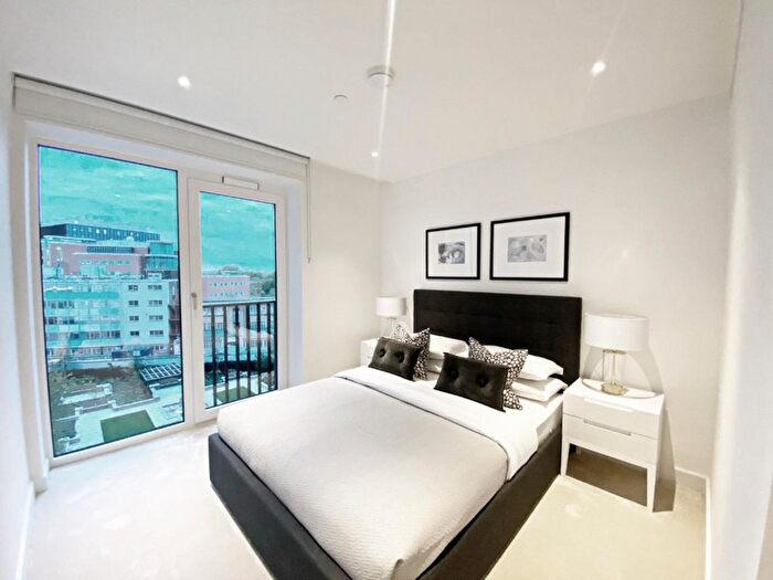 2 Bedroom Flat To Rent In Belvedere Row, Fountain Park Way, W12