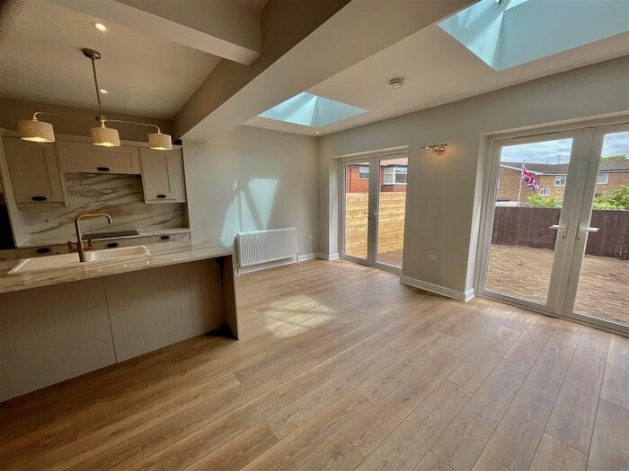 3 Bedroom Property To Rent In Cleveland Avenue, Scarborough, YO12